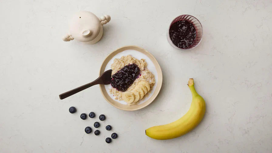 Banana porridge for babies – with chia jam